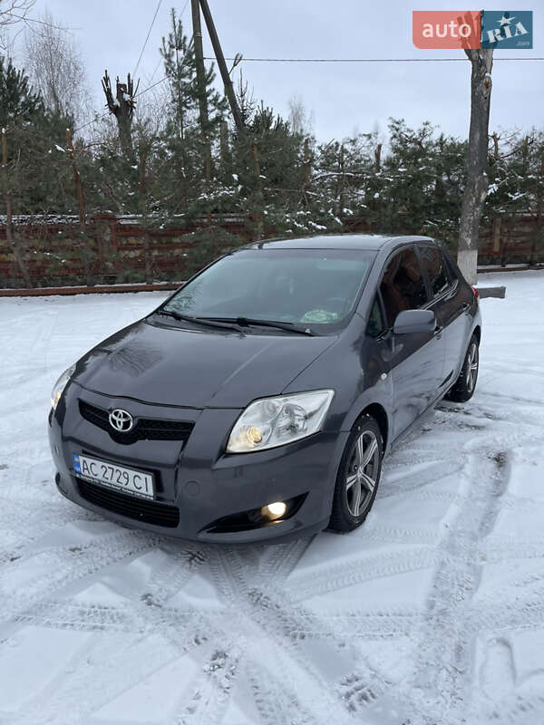 Toyota Auris (2007)