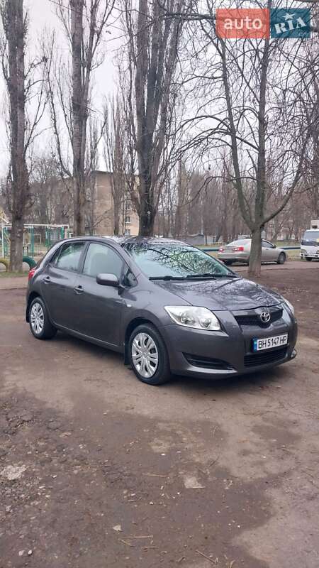 Toyota Auris (2008)