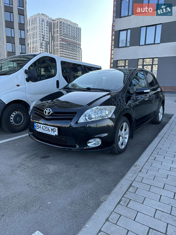 Toyota Auris (2012)