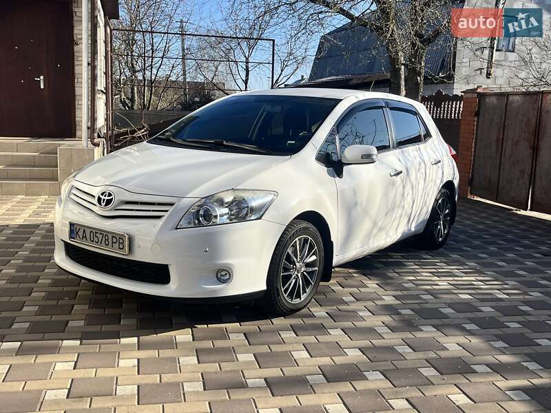 Toyota Auris (2012)