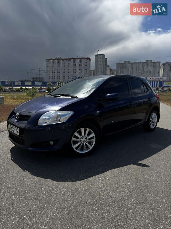 Toyota Auris (2008)