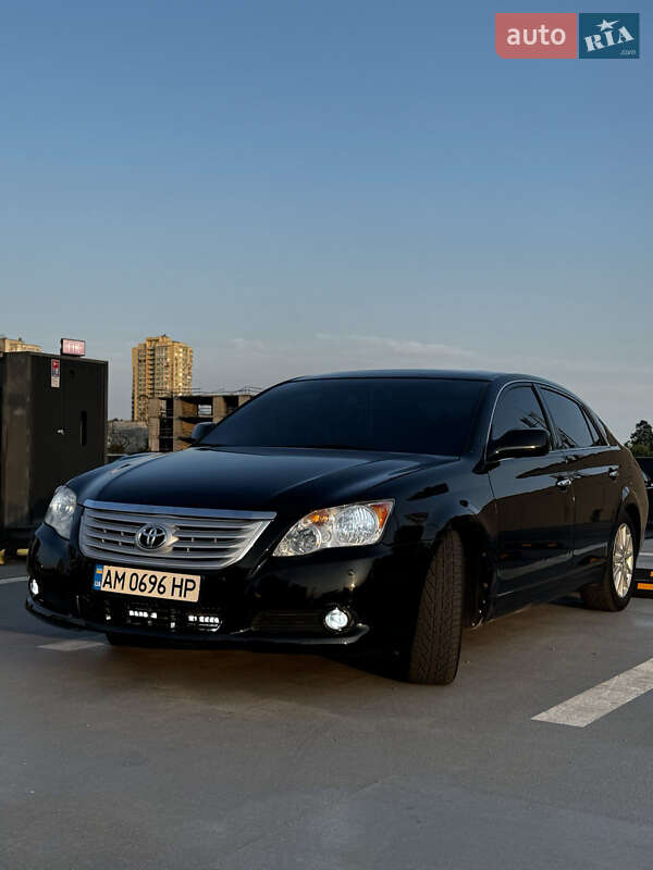 Toyota Avalon (2008)