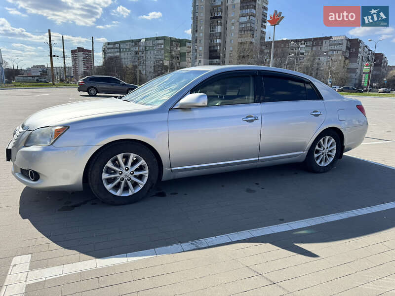 Toyota Avalon (2008)