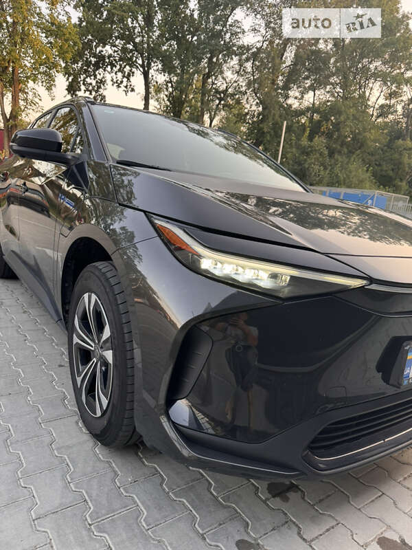 Toyota Bz4x (2022)