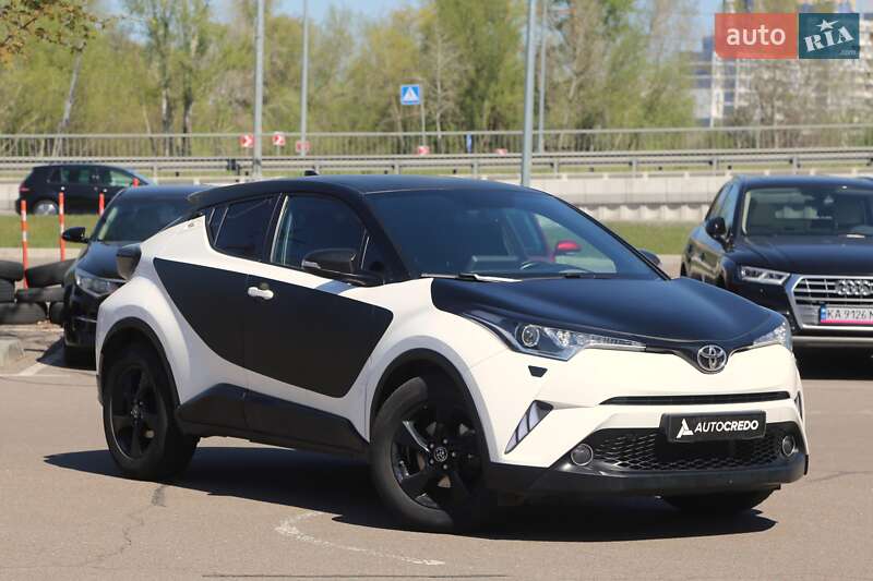 Toyota C-hr (2017)