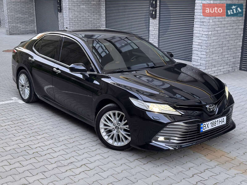 Toyota Camry (2018)