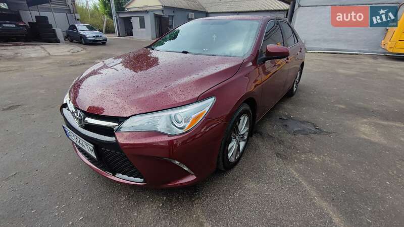 Toyota Camry (2015)