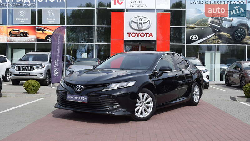 Toyota Camry (2019)