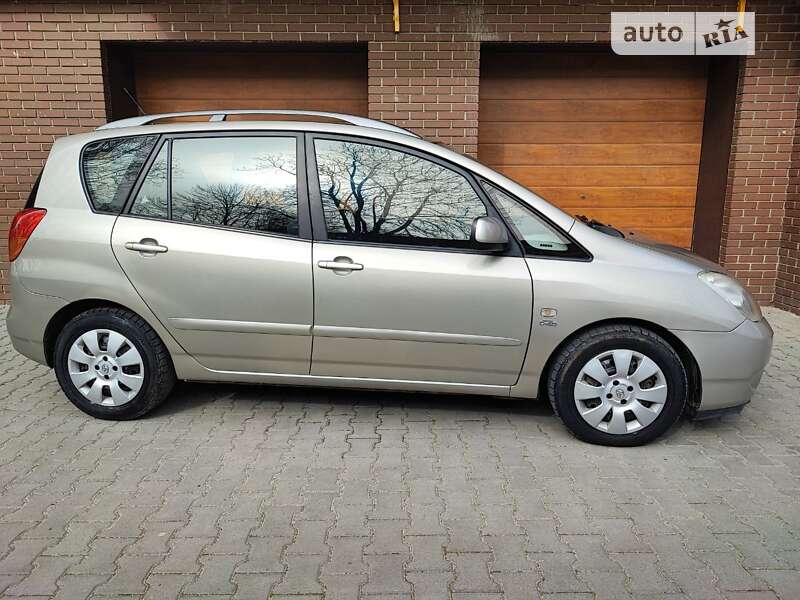 Toyota Corolla verso (2003)