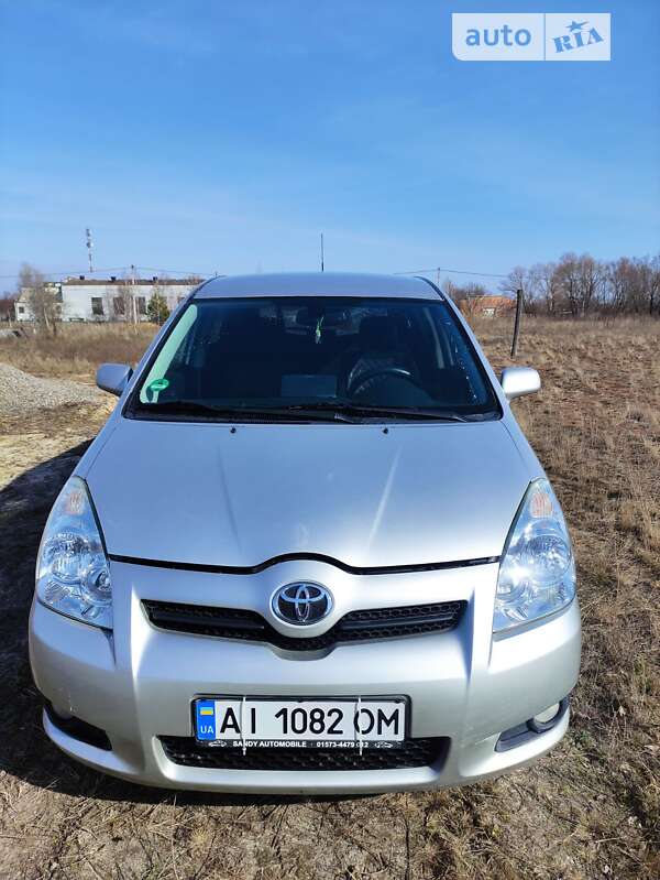 Toyota Corolla verso (2008)