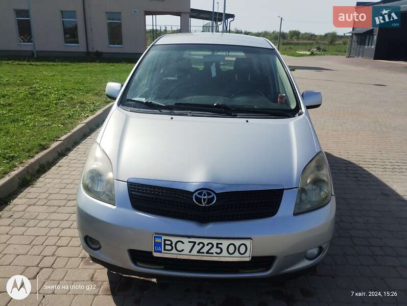 Toyota Corolla verso (2003)