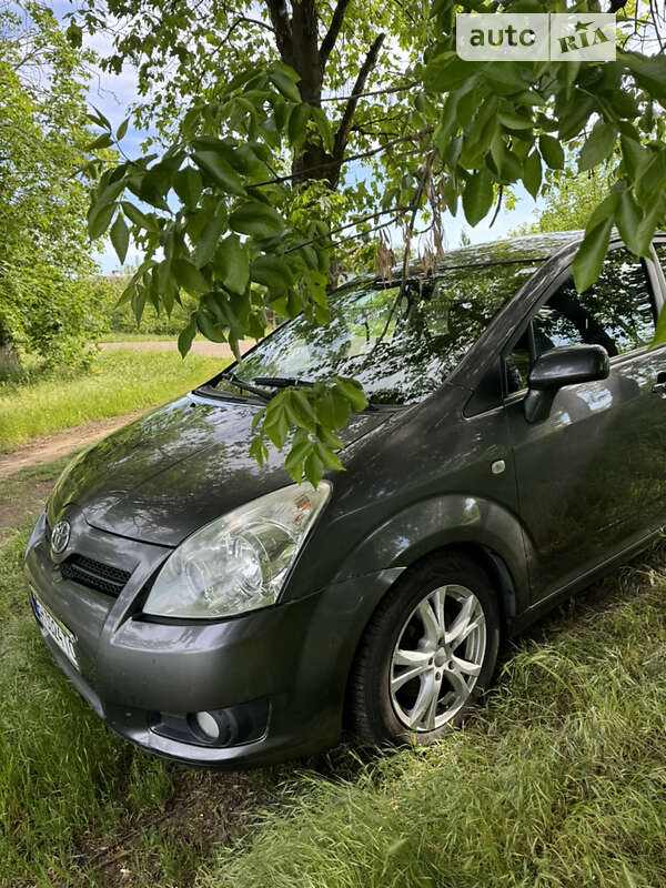 Toyota Corolla verso (2008)