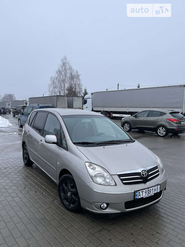 Toyota Corolla verso (2001)