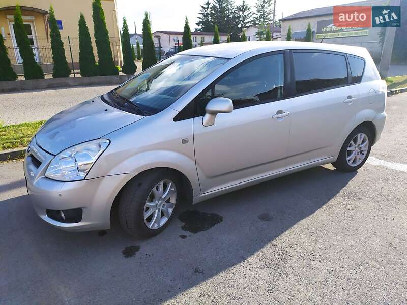 Toyota Corolla verso (2008)