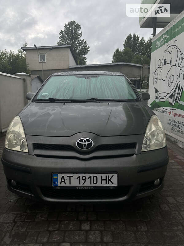 Toyota Corolla verso (2004)