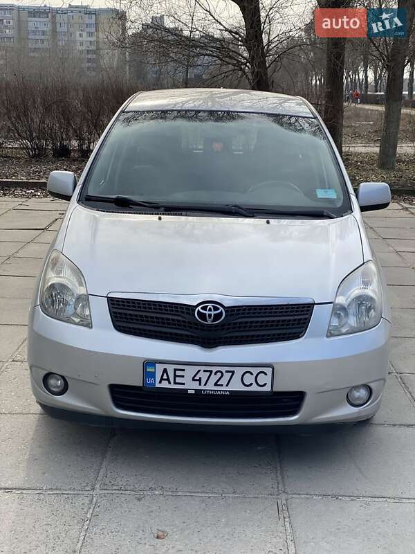 Toyota Corolla verso (2003)