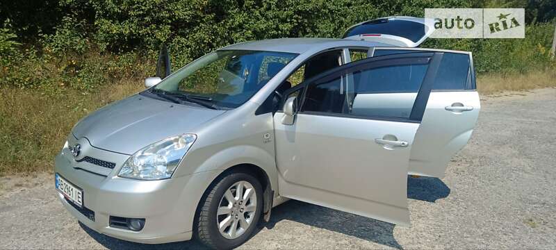 Toyota Corolla verso (2004)