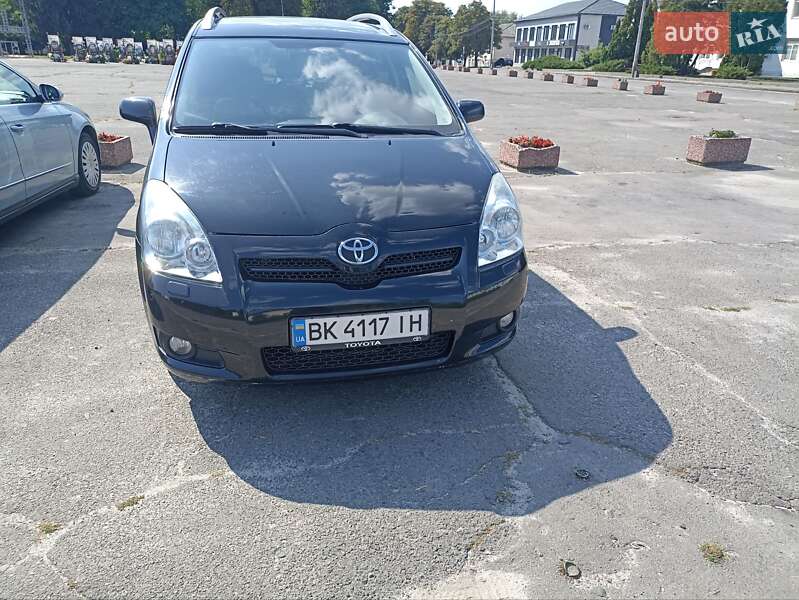 Toyota Corolla verso (2008)