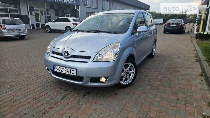 Toyota Corolla verso (2004)