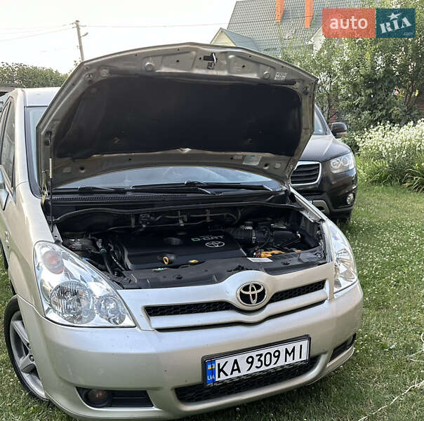 Toyota Corolla verso (2005)