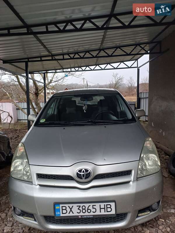 Toyota Corolla verso (2004)