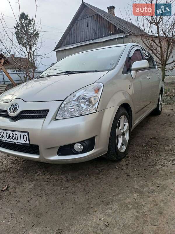 Toyota Corolla verso (2008)