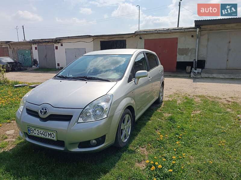 Toyota Corolla verso (2008)