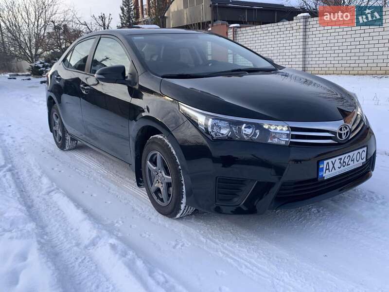 Toyota Corolla (2013)