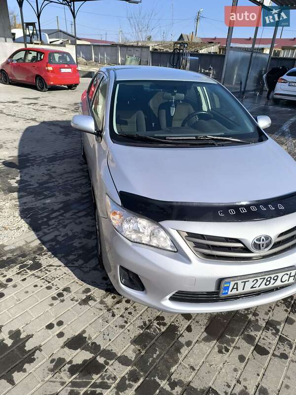 Toyota Corolla (2012)
