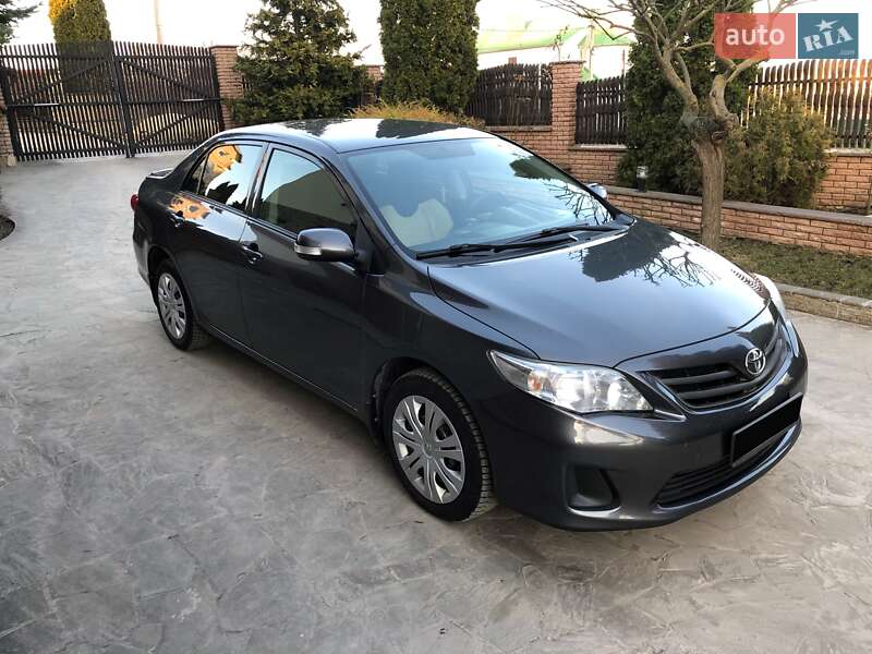 Toyota Corolla (2011)