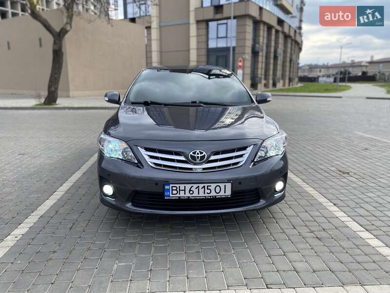 Toyota Corolla (2012)