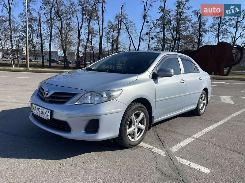 Toyota Corolla (2010)