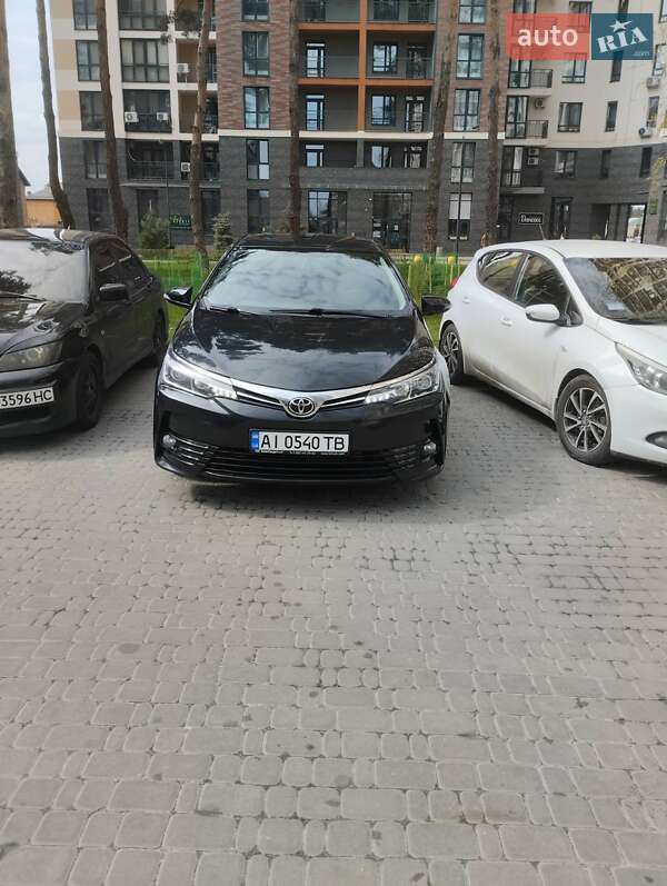 Toyota Corolla (2016)