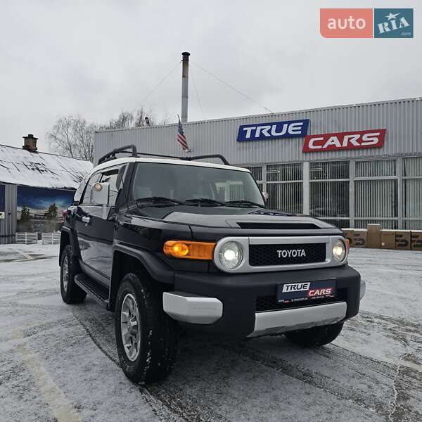 Toyota Fj cruiser (2013)