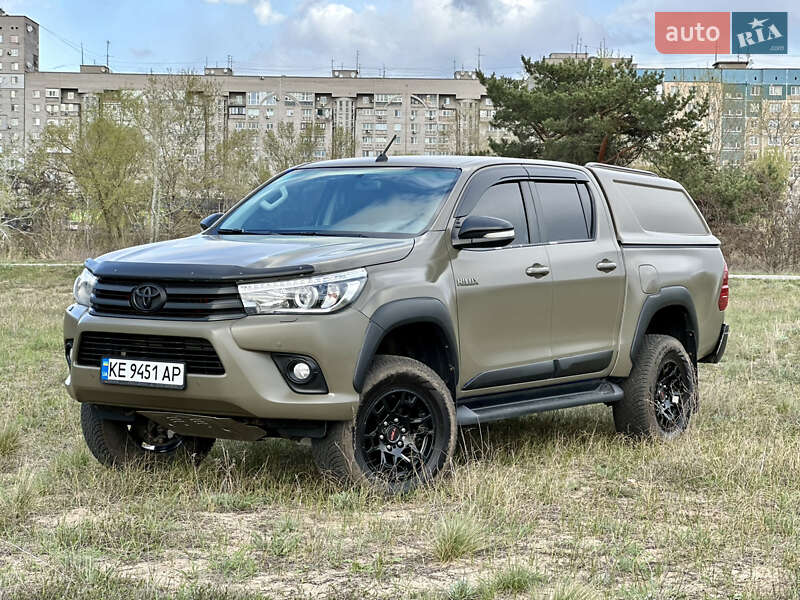 Toyota Hilux (2016)