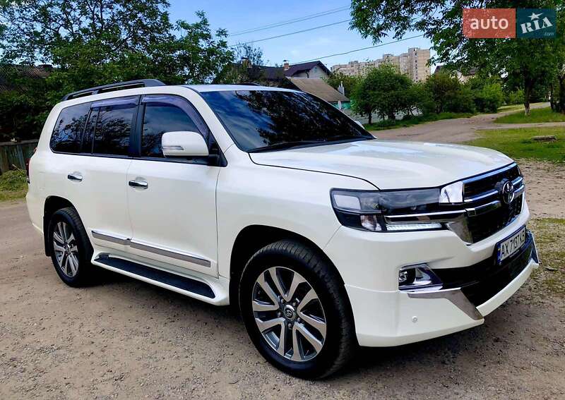 Toyota Land cruiser (2012)