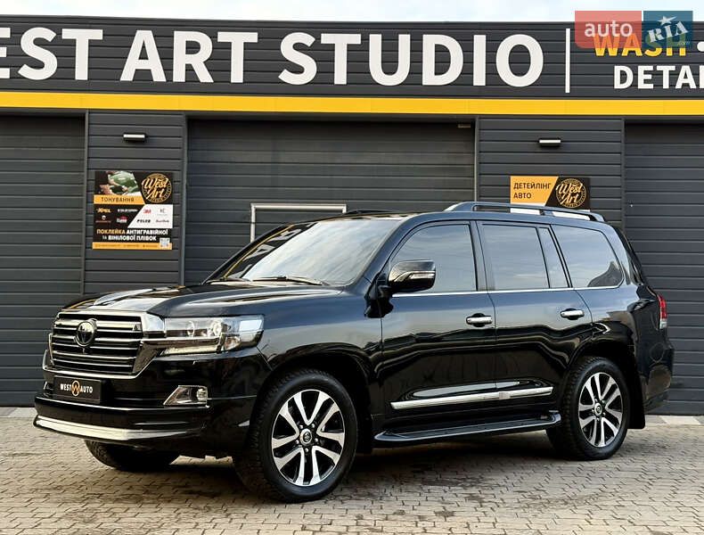 Toyota Land cruiser (2018)