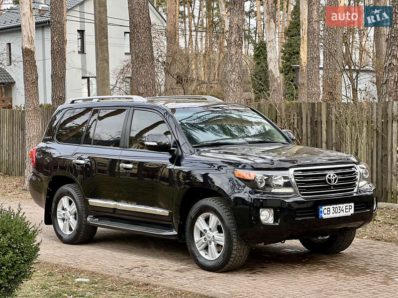 Toyota Land cruiser (2015)