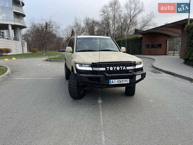 Toyota Land cruiser (2001)