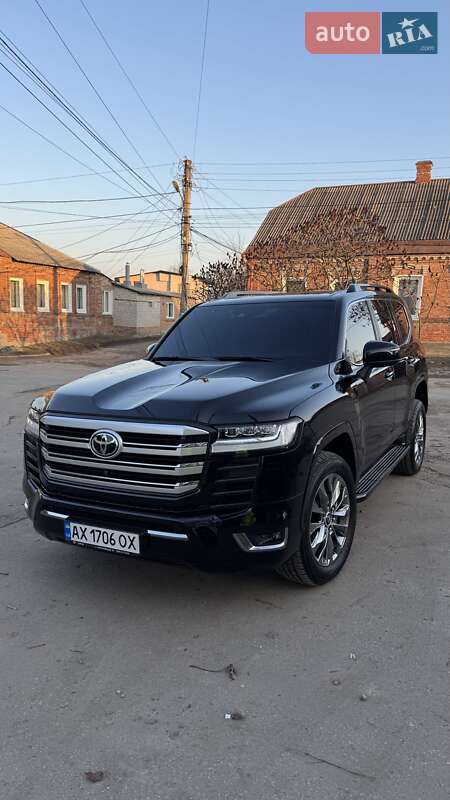 Toyota Land cruiser (2023)