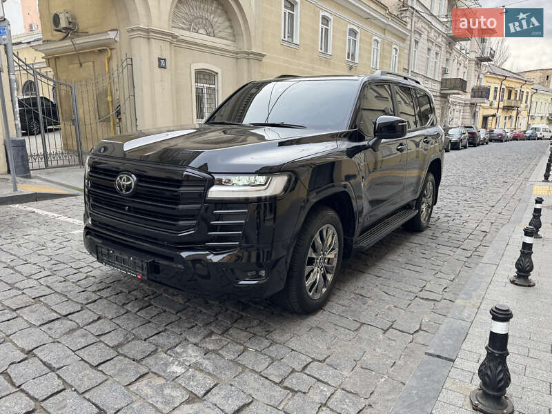 Toyota Land cruiser (2023)