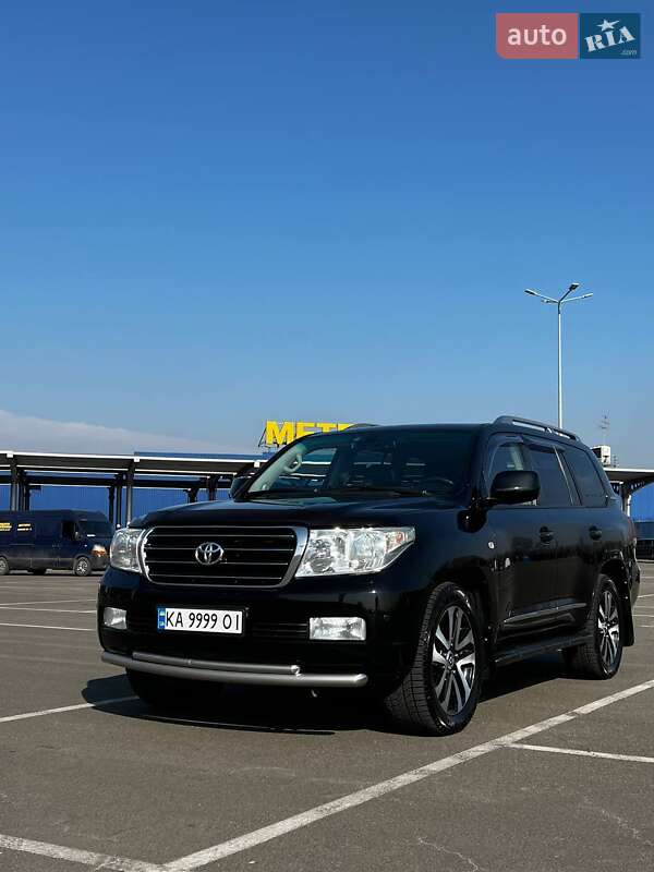 Toyota Land cruiser (2011)