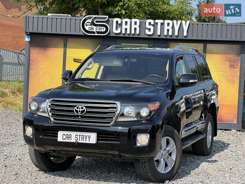 Toyota Land cruiser (2014)