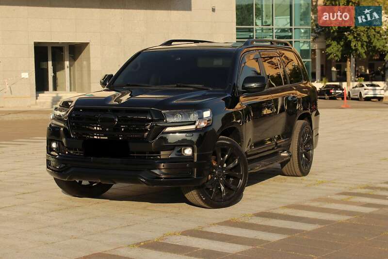 Toyota Land cruiser (2016)