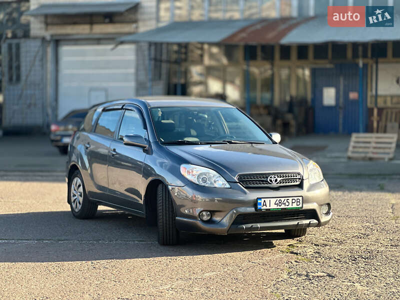 Toyota Matrix (2005)