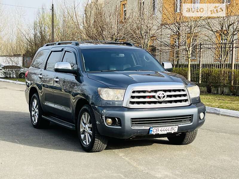 Toyota Sequoia (2008)