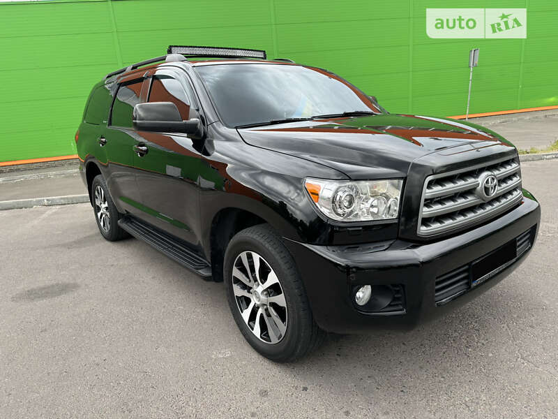 Toyota Sequoia (2008)