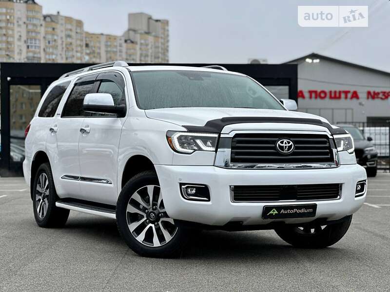 Toyota Sequoia (2021)
