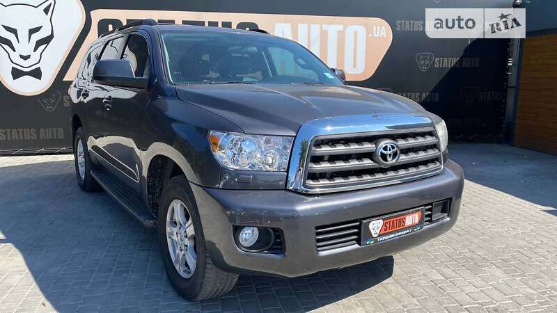 Toyota Sequoia (2014)