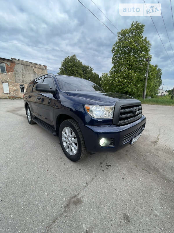 Toyota Sequoia (2008)